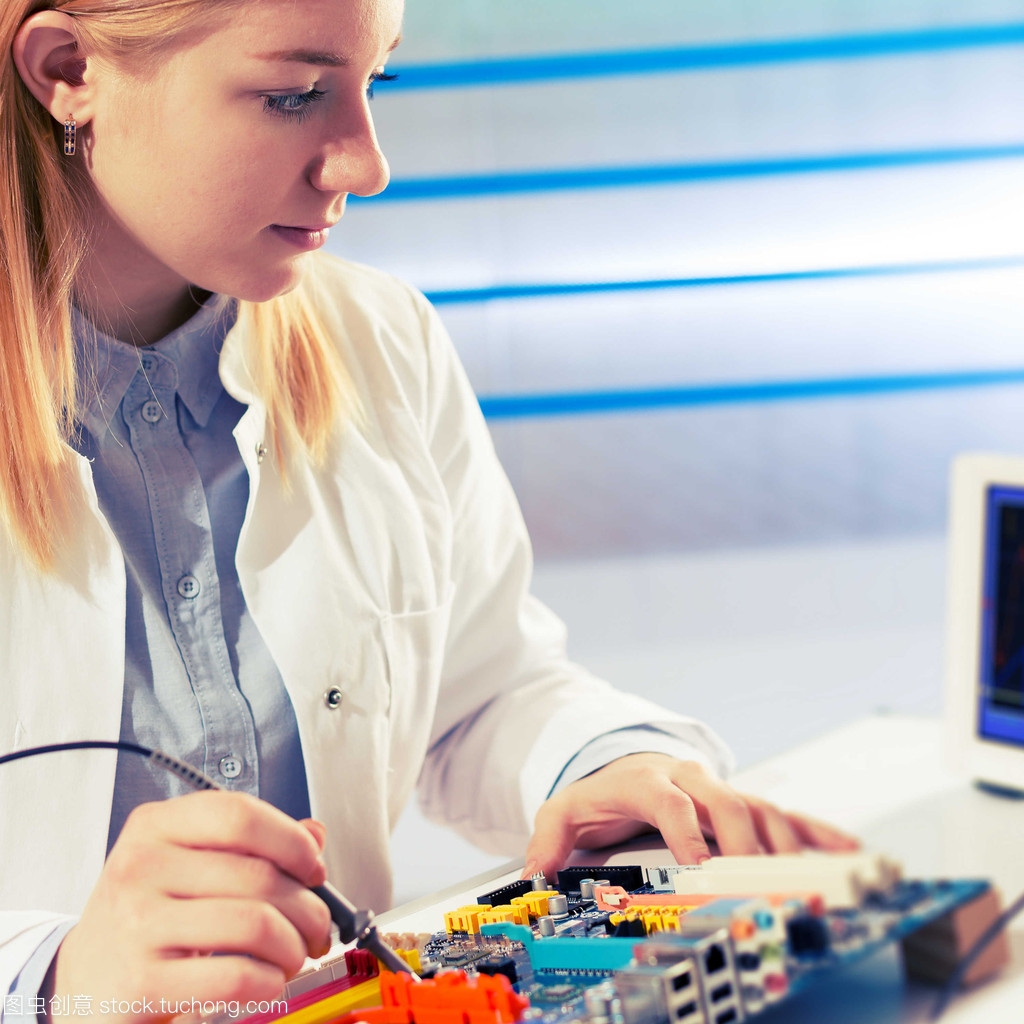 通信工程中的测试仪与PCB设计 一位女工程师的视角